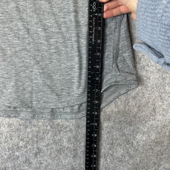 Lucy Tech Shirt Women’s XS Heather Gray Tee Athletic Rounded Neck - Picture 6 of 7